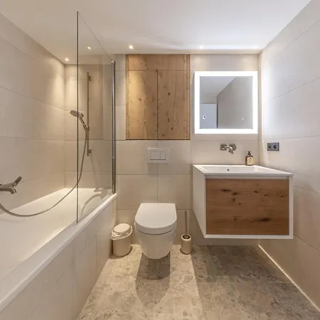 De Standing Avec Piscine, Sauna Et Hammam A - Fr-1-694-426