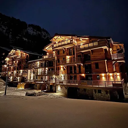 Apartamento De Standing Avec Piscine, Sauna Et Hammam A Val-dʼIsère