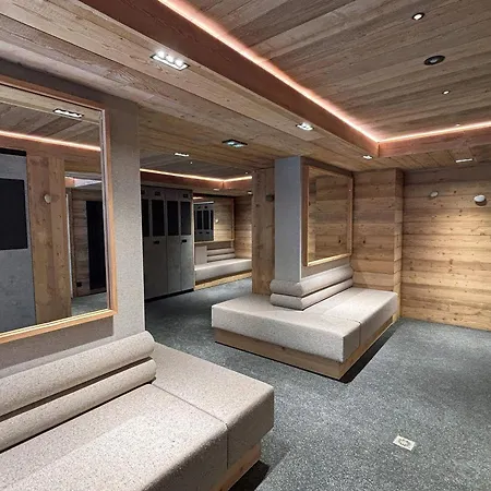 De Standing Avec Piscine, Sauna Et Hammam A - Fr-1-694-426 *